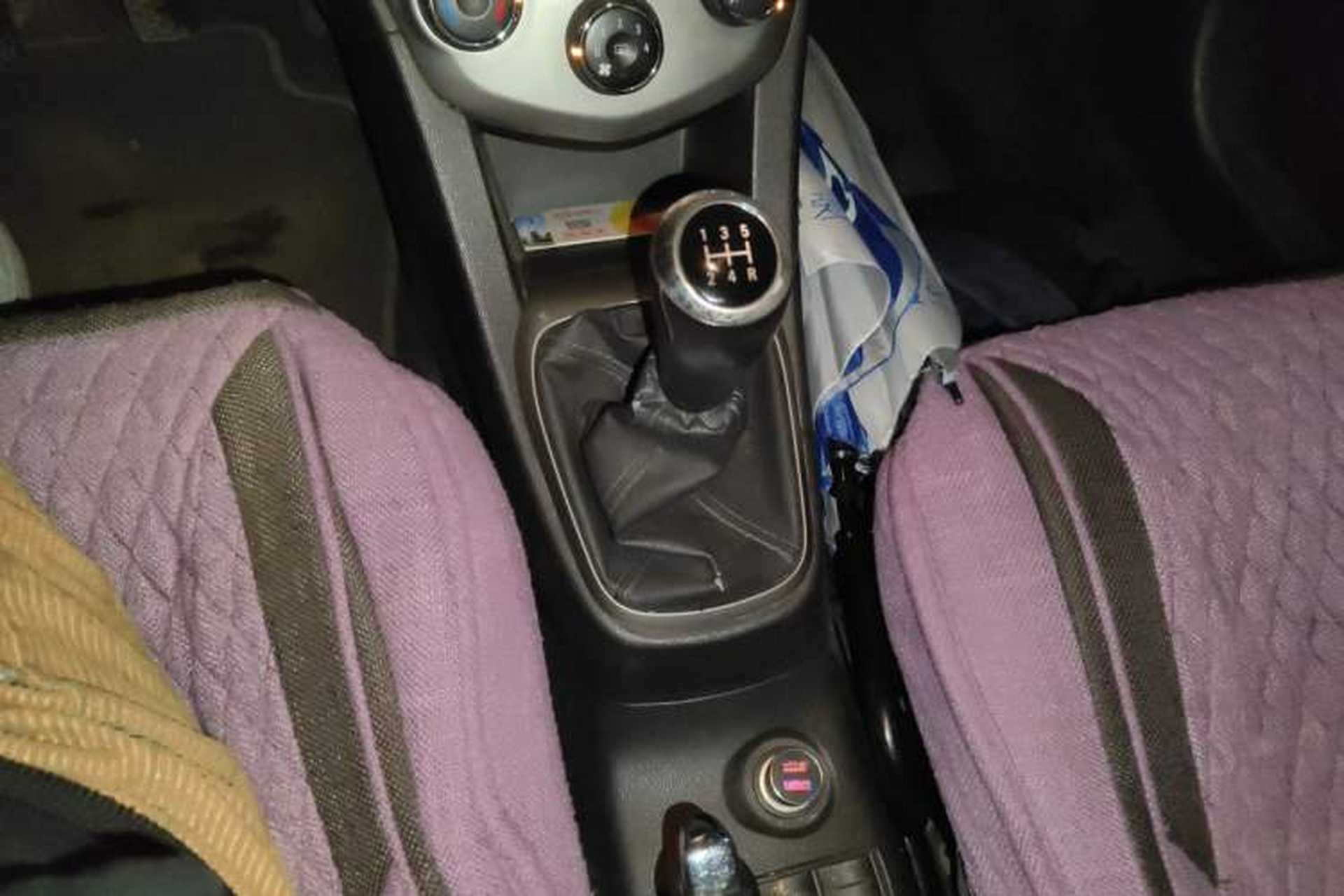 Used Chevrolet Aveo Sonic 2014 Sedan 1.4 SL MT Comfort Edition Gear Lever