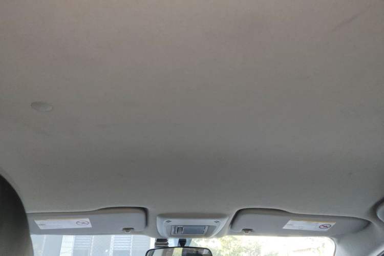 Used Chevrolet Aveo Sonic 2014 Sedan 1.4 SL MT Comfort Edition Headliner