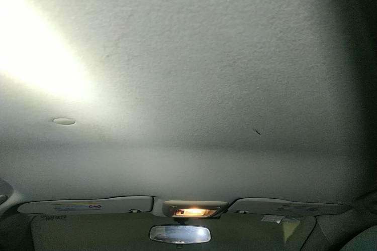 Used Chevrolet Aveo Sonic 2014 Sedan 1.4SL AT Fashion Edition Headliner
