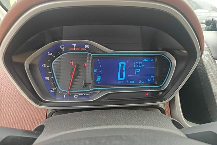 Used Chevrolet Aveo Sonic 2014 Hatchback 1.6 SX AT Fashion Edition Instrument Cluster