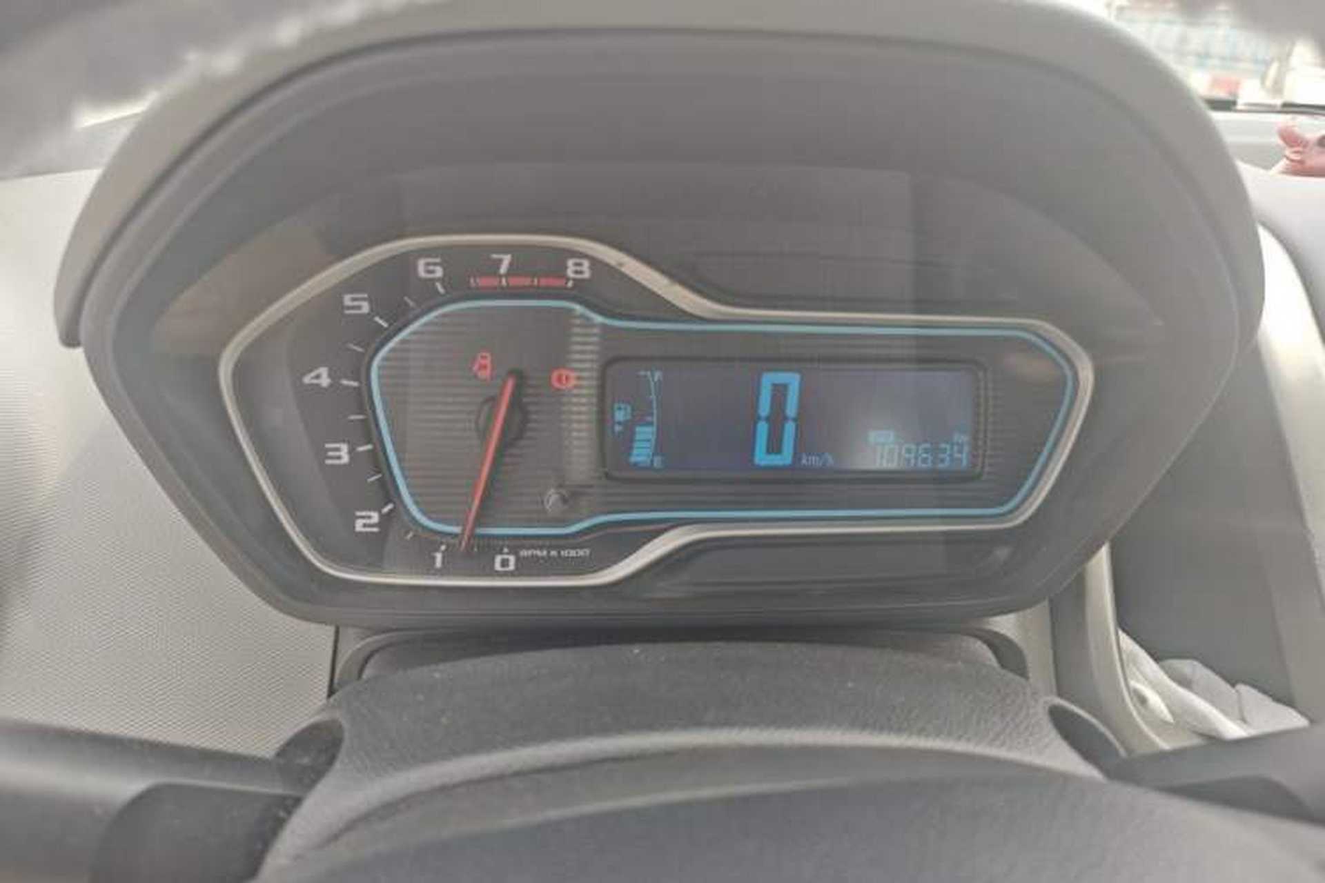 Used Chevrolet Aveo Sonic 2014 Sedan 1.4 SL MT Comfort Edition Instrument Cluster