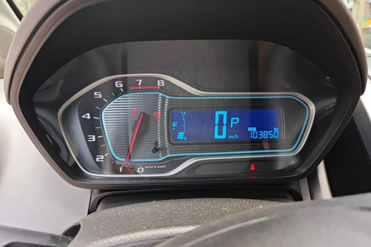 Used Chevrolet Aveo Sonic 2014 Sedan 1.4SL AT Fashion Edition Instrument Cluster