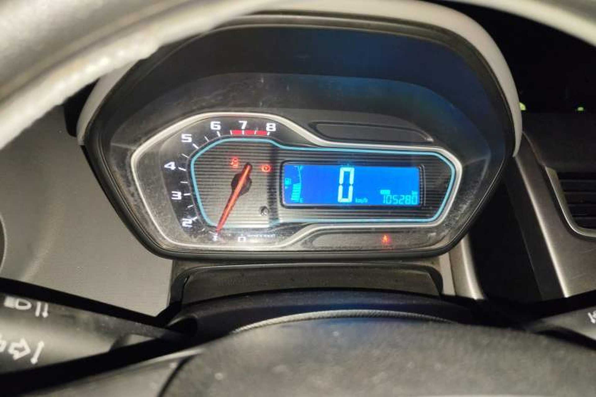 Used Chevrolet Aveo Sonic 2014 Sedan 1.4 SL MT Comfort Edition Instrument Cluster