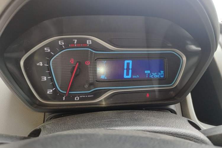 Used Chevrolet Aveo Sonic 2014 Sedan 1.4 SL MT Comfort Edition Instrument Cluster