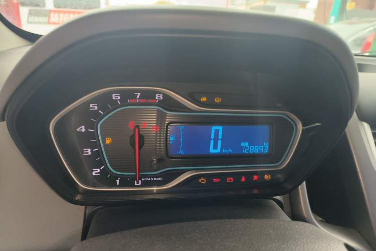 Used Chevrolet Aveo Sonic 2014 Sedan 1.4SL MT Comfort Edition Instrument Cluster