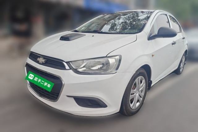 Ojetý Chevrolet Aveo Sonic 2014 Sedan 1.4SL AT Fashion Edition