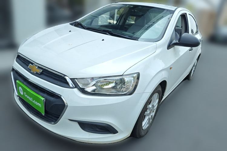 Chevrolet Aveo Sonic 2014 Sedan 1.4 SL MT Comfort Edition с пробегом Guazi used car, China used car export, Used car for sale, Used cars, Cheapest cars for sale