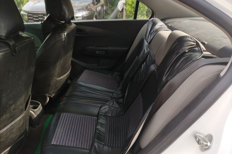 Used Chevrolet Aveo Sonic 2014 Sedan 1.4 SL MT Comfort Edition Left Rear Seat