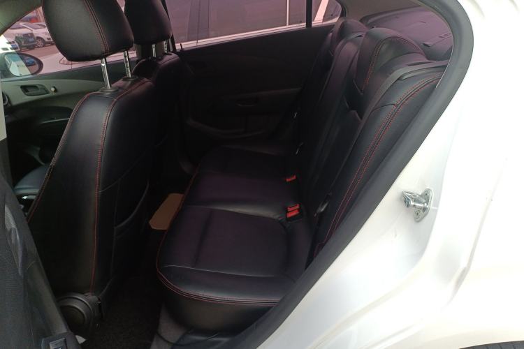 Used Chevrolet Aveo Sonic 2014 Sedan 1.4SL AT Stylish Sunroof Edition Left Rear Seat