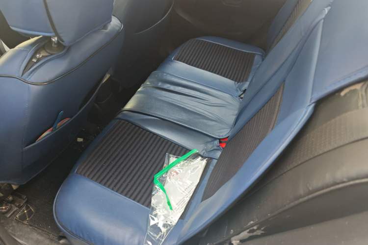 Used Chevrolet Aveo Sonic 2014 Sedan 1.4SL AT Stylish Sunroof Edition Left Rear Seat