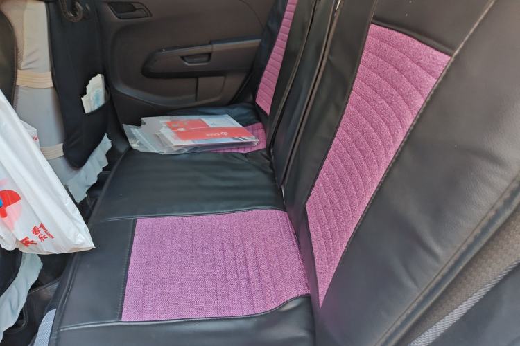 Used Chevrolet Aveo Sonic 2014 Sedan 1.4SL AT Fashion Edition Left Rear Seat