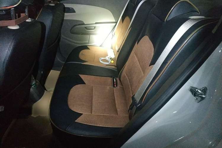 Used Chevrolet Aveo Sonic 2014 Sedan 1.4SL AT Fashion Edition Left Rear Seat