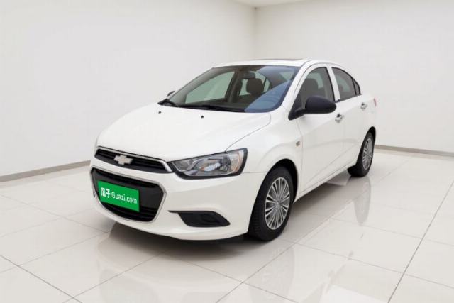 Used Chevrolet Aveo Sonic 2014 Sedan 1.4SL AT Stylish Sunroof Edition