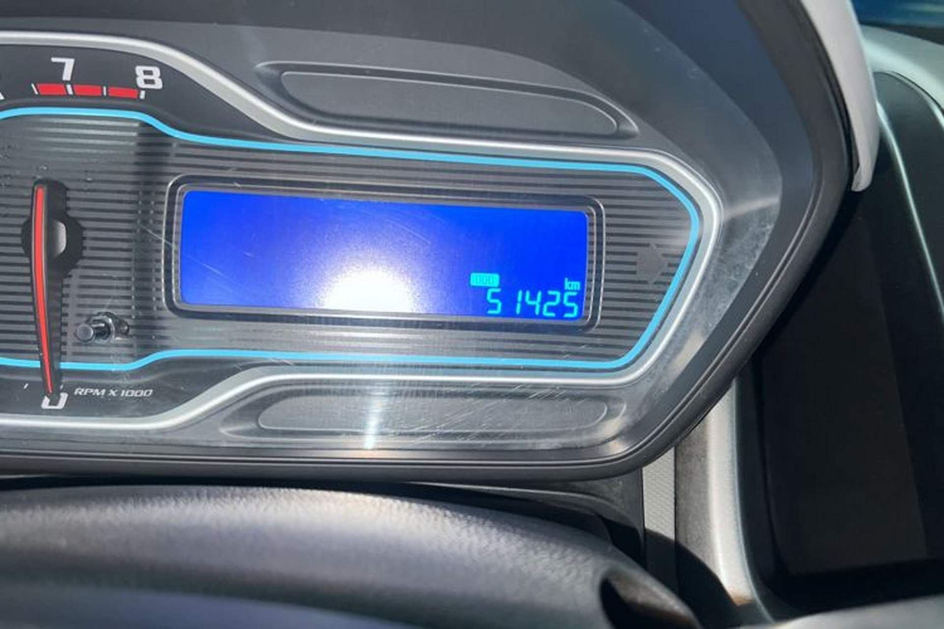 Used Chevrolet Aveo Sonic 2014 Sedan 1.4SL AT Stylish Sunroof Edition Odometer Close Up