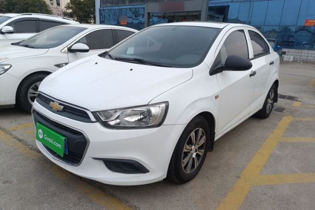 Used Chevrolet Aveo Sonic 2014 Sedan 1.4SL AT Stylish Sunroof Edition