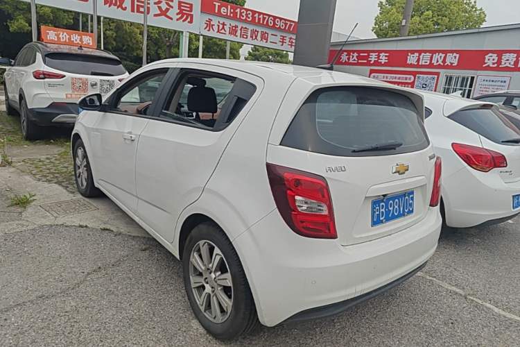 Used Chevrolet Aveo Sonic 2014 Hatchback 1.6 SX AT Fashion Edition Rear Left 45 Deg