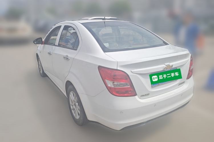 Used Chevrolet Aveo Sonic 2014 Sedan 1.4 SL MT Comfort Edition Rear Left 45 Deg
