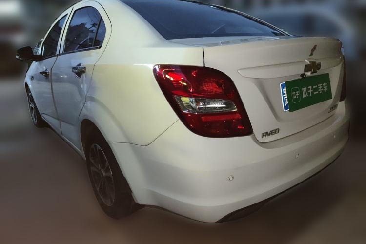 Used Chevrolet Aveo Sonic 2014 Sedan 1.4SL AT Stylish Sunroof Edition Rear Left 45 Deg