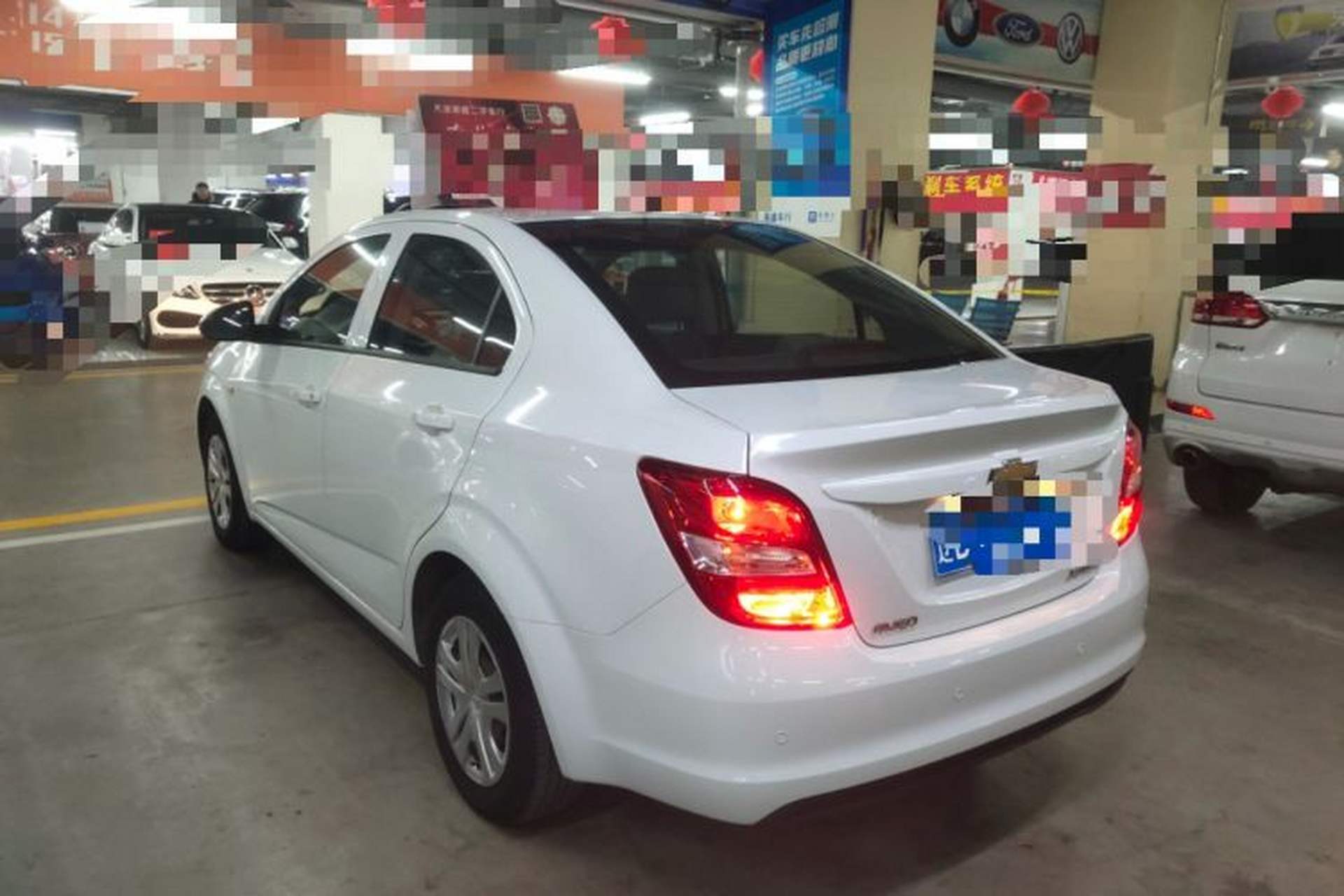 Used Chevrolet Aveo Sonic 2014 Sedan 1.4SL AT Stylish Sunroof Edition Rear Left 45 Deg
