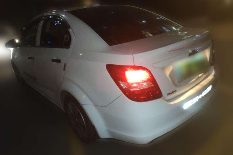 Used Chevrolet Aveo Sonic 2014 Sedan 1.4SL AT Fashion Edition Rear Left 45 Deg