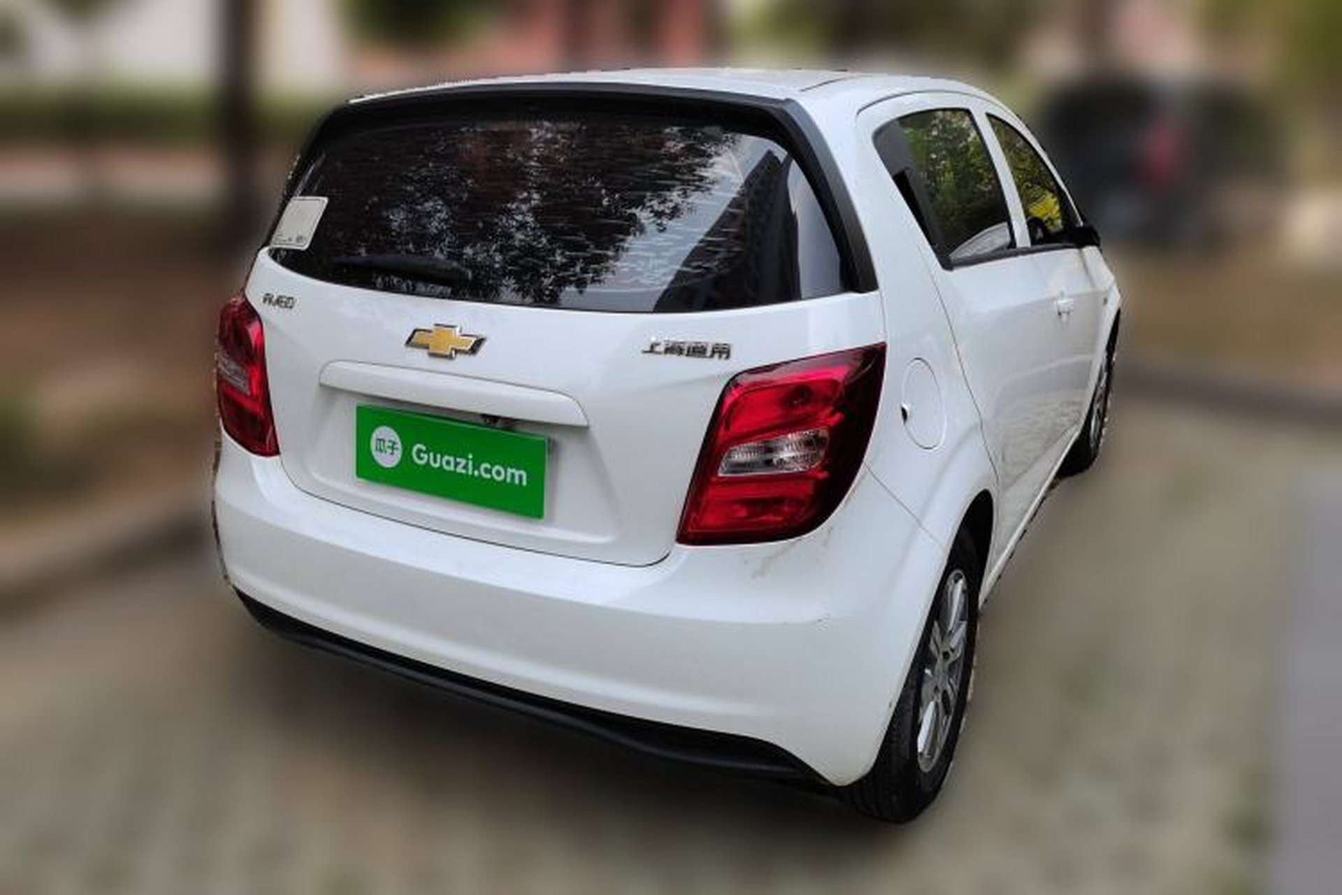 Used Chevrolet Aveo Sonic 2014 Hatchback 1.4SL MT Comfort Edition Rear Right 45 Deg