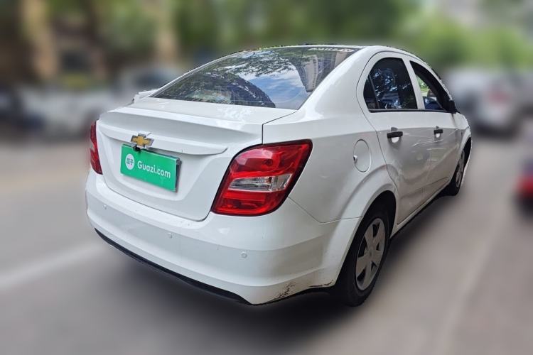 Used Chevrolet Aveo Sonic 2014 Sedan 1.4SL AT Fashion Edition Rear Right 45 Deg