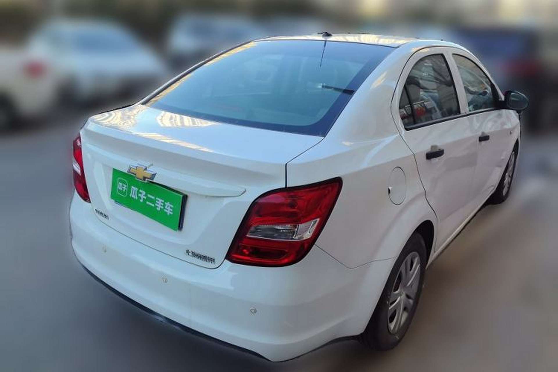 Used Chevrolet Aveo Sonic 2014 Sedan 1.4SL MT Comfort Edition Rear Right 45 Deg