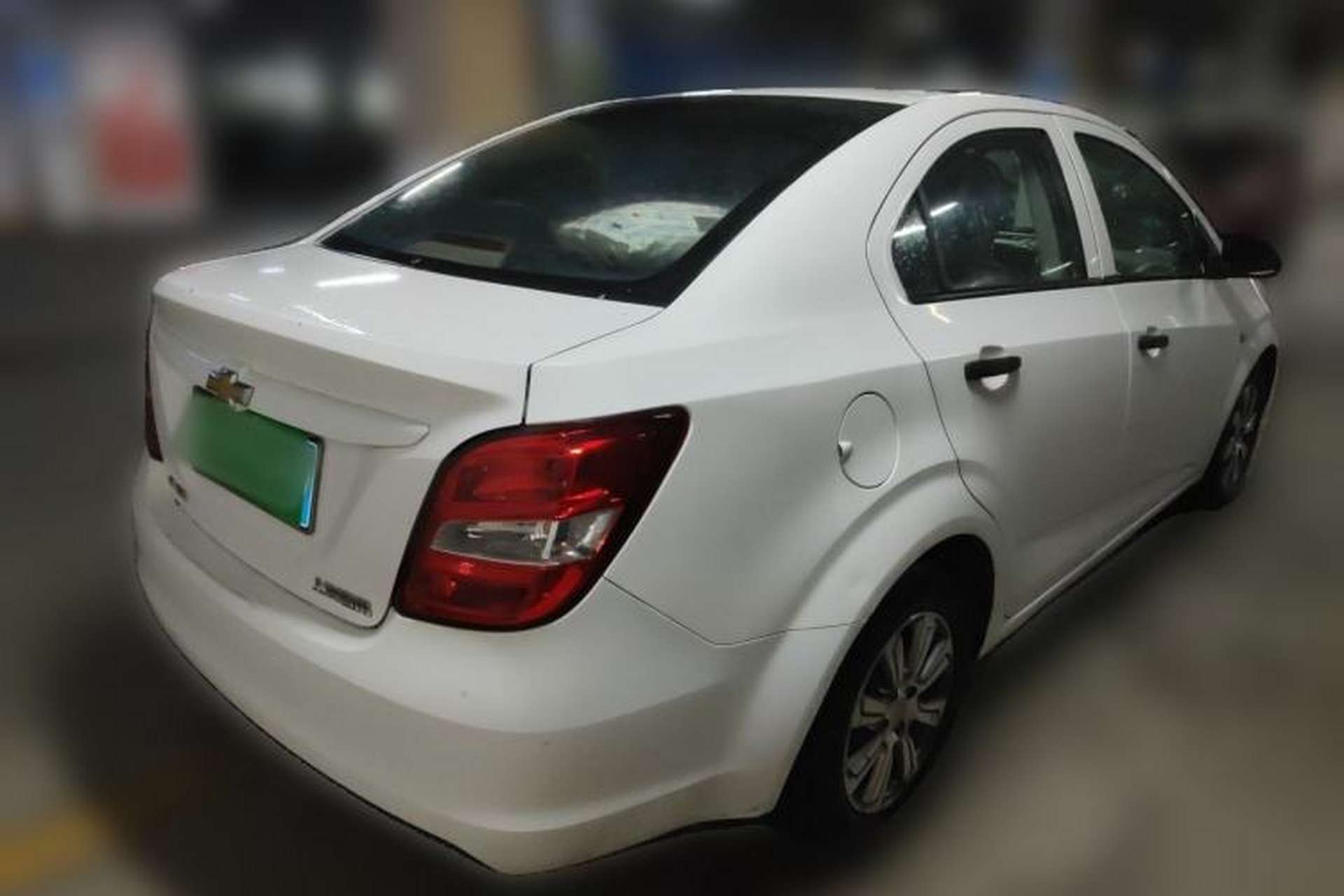 Used Chevrolet Aveo Sonic 2014 Sedan 1.4 SL MT Comfort Edition Rear Right 45 Deg