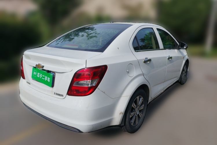 Used Chevrolet Aveo Sonic 2014 Sedan 1.4 SL MT Comfort Edition Rear Right 45 Deg
