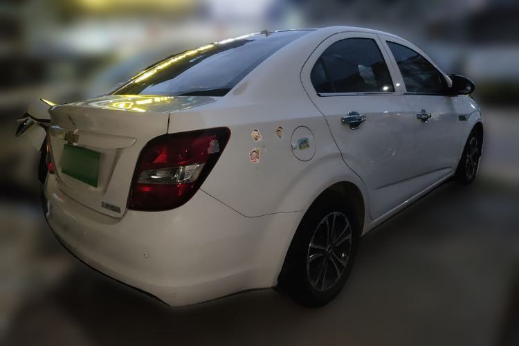Used Chevrolet Aveo Sonic 2014 Sedan 1.4SL AT Stylish Sunroof Edition Rear Right 45 Deg