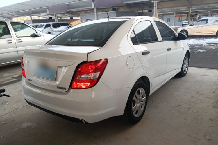 Used Chevrolet Aveo Sonic 2014 Sedan 1.4SL MT Comfort Edition Rear Right 45 Deg