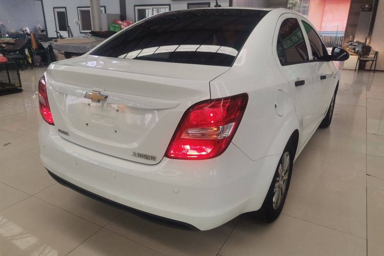 Used Chevrolet Aveo Sonic 2014 Sedan 1.4SL MT Comfort Edition Rear Right 45 Deg