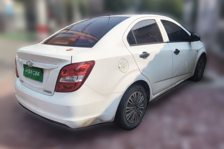 Used Chevrolet Aveo Sonic 2014 Sedan 1.4SL AT Stylish Sunroof Edition Rear Right 45 Deg