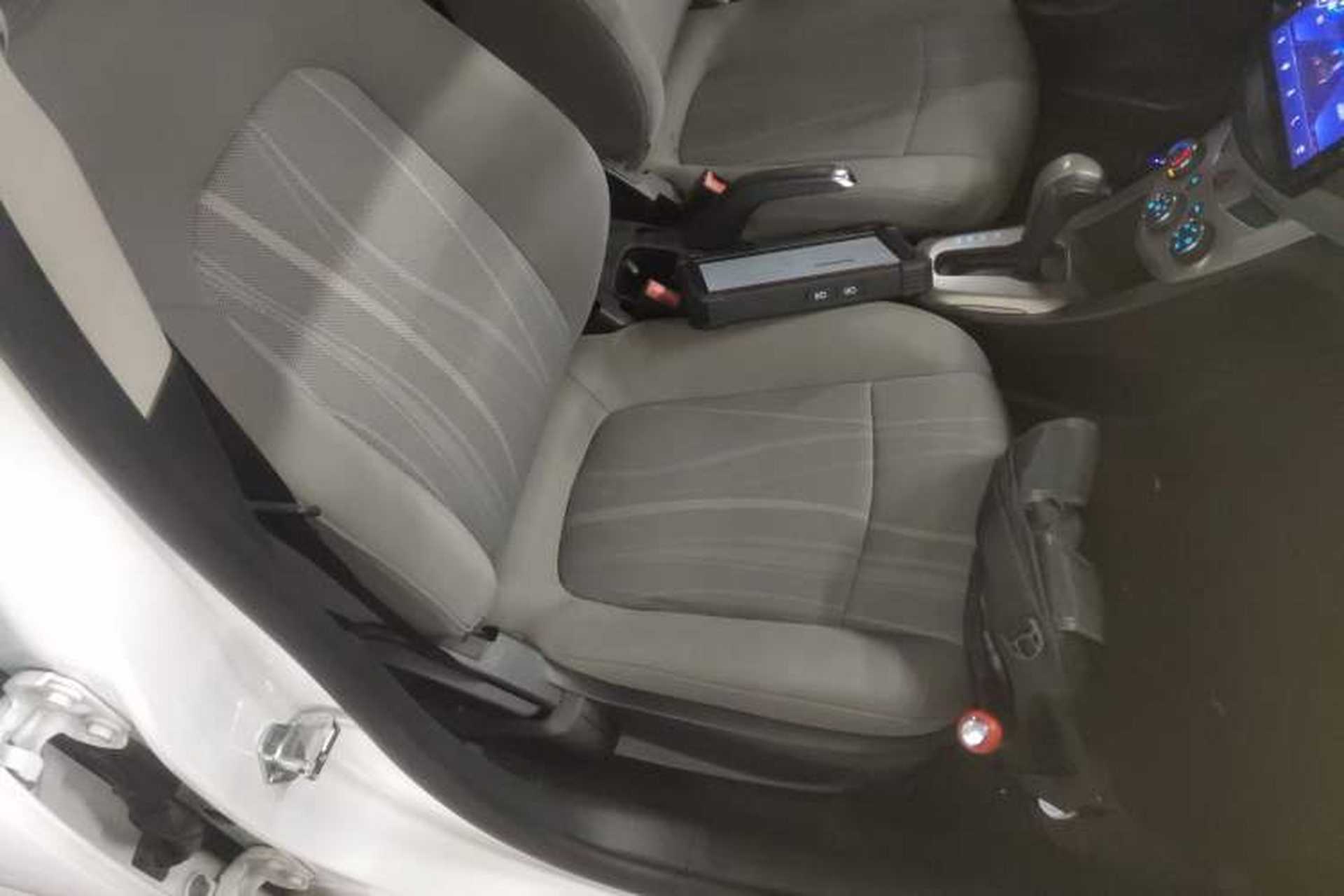 Used Chevrolet Aveo Sonic 2014 Sedan 1.4SL AT Stylish Sunroof Edition Right Front Seat