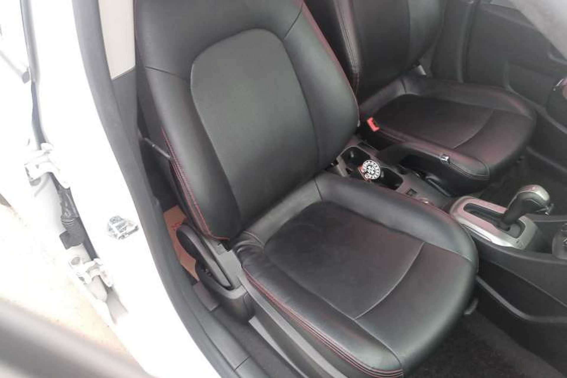 Used Chevrolet Aveo Sonic 2014 Sedan 1.4SL AT Stylish Sunroof Edition Right Front Seat