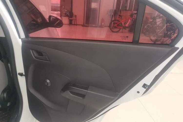 Used Chevrolet Aveo Sonic 2014 Sedan 1.4SL MT Comfort Edition Right Rear Door Interior
