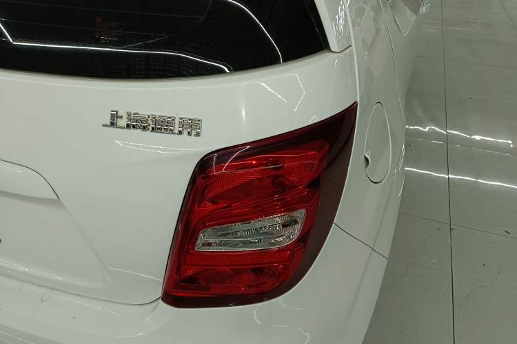 Used Chevrolet Aveo Sonic 2014 Hatchback 1.6 SX AT Fashion Edition Right Rear Taillight