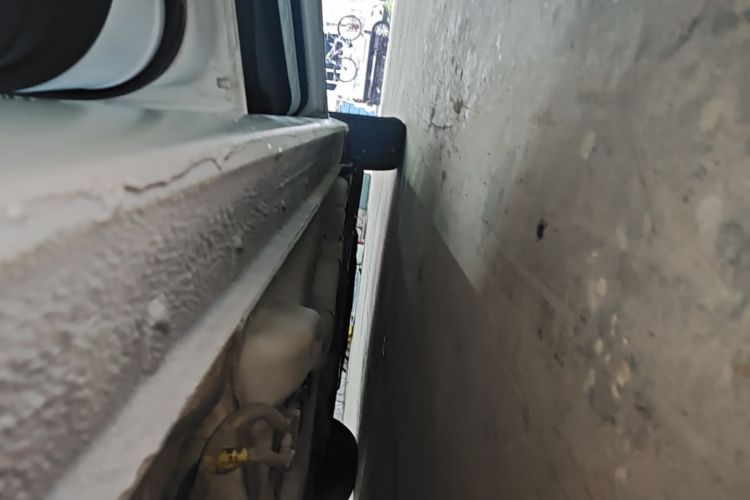 Used Chevrolet Aveo Sonic 2014 Sedan 1.4SL AT Fashion Edition Right Side Sill