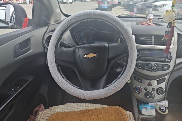 Used Chevrolet Aveo Sonic 2014 Sedan 1.4 SL MT Comfort Edition Steering Wheel