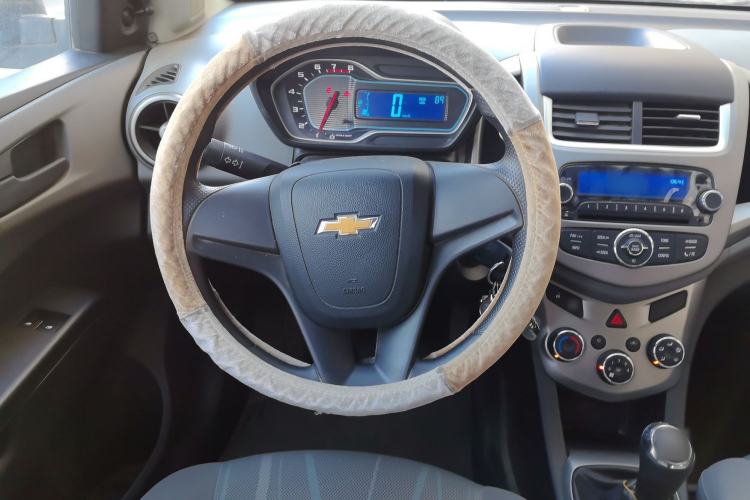 Used Chevrolet Aveo Sonic 2014 Sedan 1.4SL MT Comfort Edition Steering Wheel