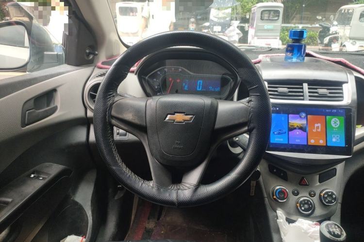 Used Chevrolet Aveo Sonic 2014 Sedan 1.4SL MT Comfort Edition Steering Wheel