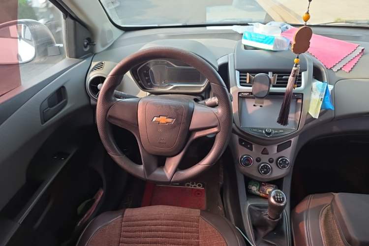 Used Chevrolet Aveo Sonic 2014 Hatchback 1.4SL MT Comfort Edition Steering Wheel