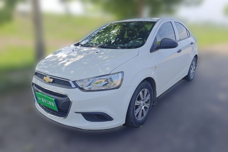 Used Chevrolet Aveo Sonic 2014 Sedan 1.4SL MT Comfort Edition Guazi used car, China used car export, Used car for sale, Used  cars, Cheapest cars for sale
