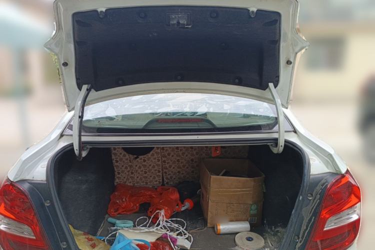 Used Chevrolet Aveo Sonic 2014 Sedan 1.4SL AT Fashion Edition Trunk