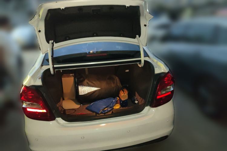 Used Chevrolet Aveo Sonic 2014 Sedan 1.4SL AT Stylish Sunroof Edition Trunk