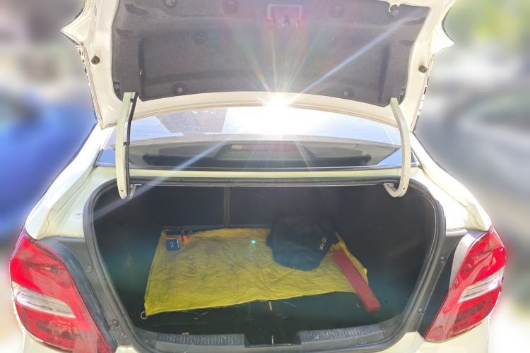 Used Chevrolet Aveo Sonic 2014 Sedan 1.4SE AT Comfort Edition Trunk