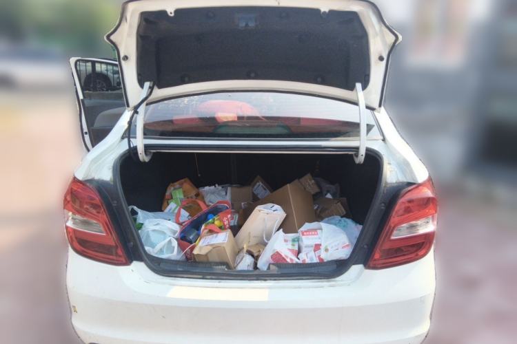 Used Chevrolet Aveo Sonic 2014 Sedan 1.4SL AT Stylish Sunroof Edition Trunk