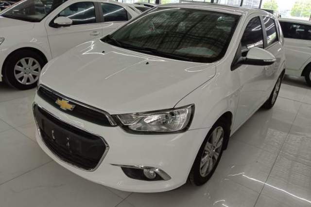 Used Chevrolet Aveo Sonic 2014 Hatchback 1.6 SX AT Fashion Edition