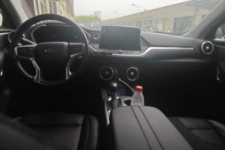 Used Chevrolet Blazer 2020 Redline 650T 7-Seater Ting Edition Interior 2