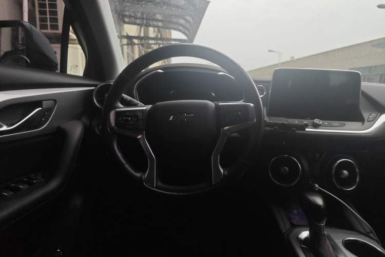 Used Chevrolet Blazer 2020 Redline 650T 7-Seater Ting Edition Steering Wheel